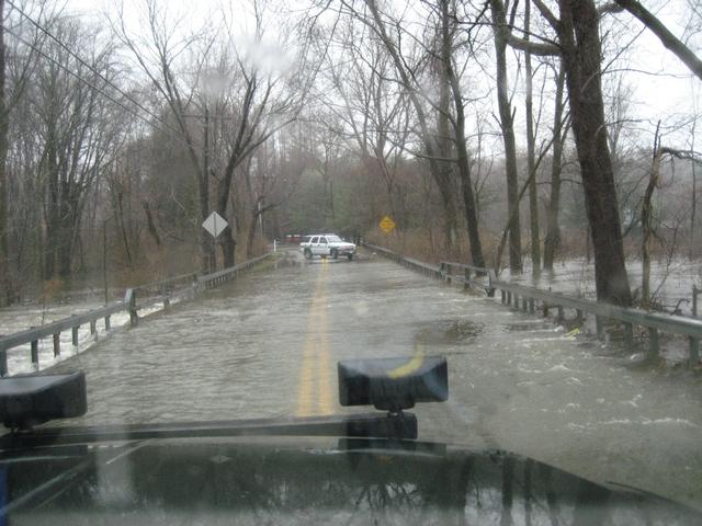 Greenwich Road Flooded Over - April 2007